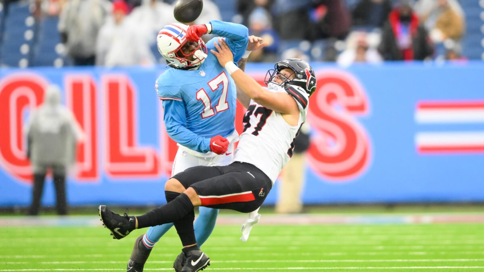 Former Dolphins Linebacker Signs With Browns