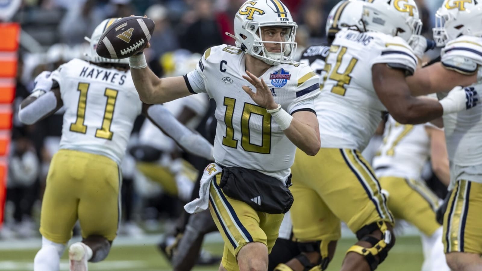 Georgia Tech QB Haynes King receives unique NIL deal