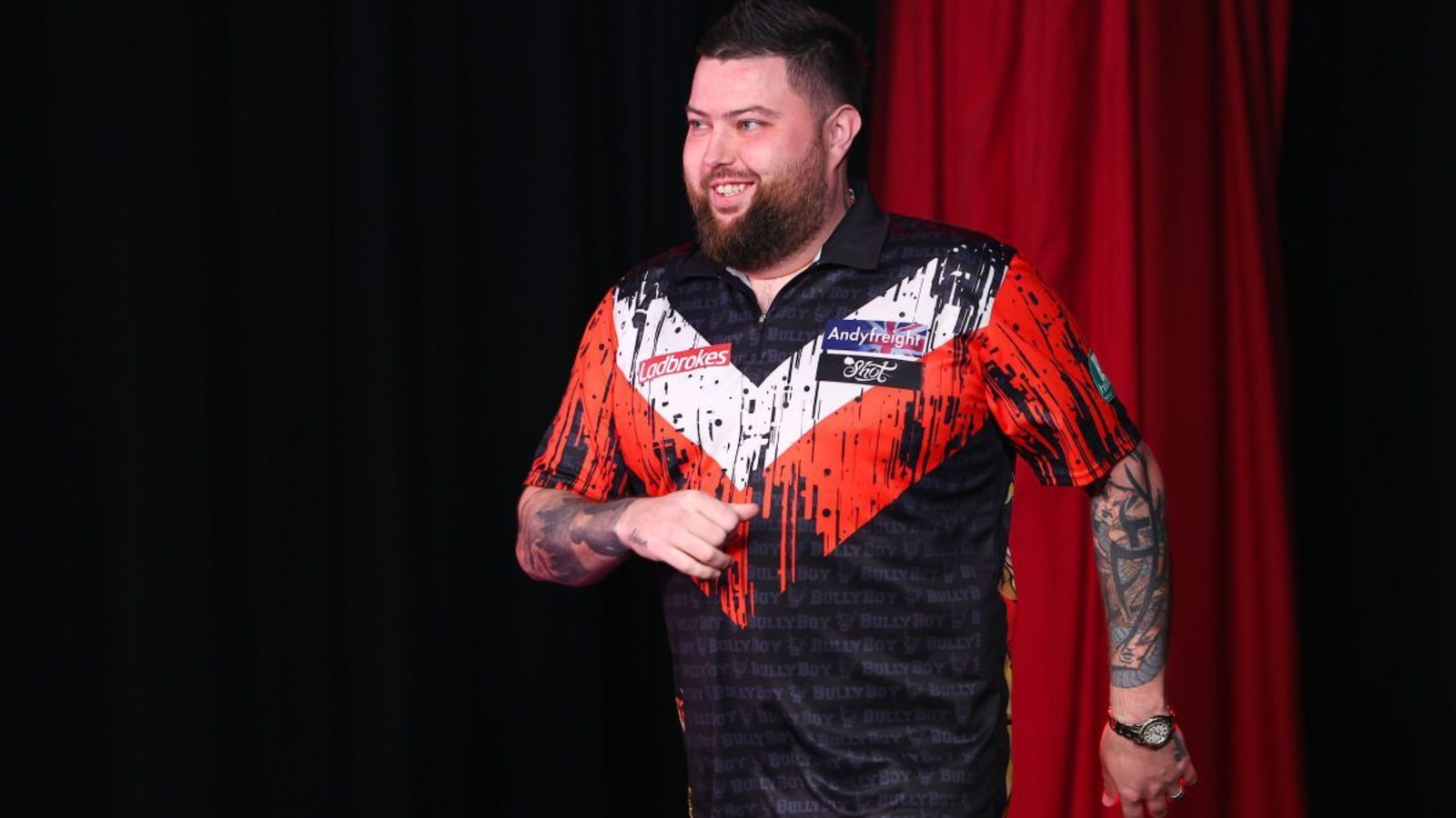 Michael Smith links up with Man City physio in bid to save darts career: 'It&#39;s mad that he’ll come to work on me after doing Erling Haaland or Phil Foden’s legs'