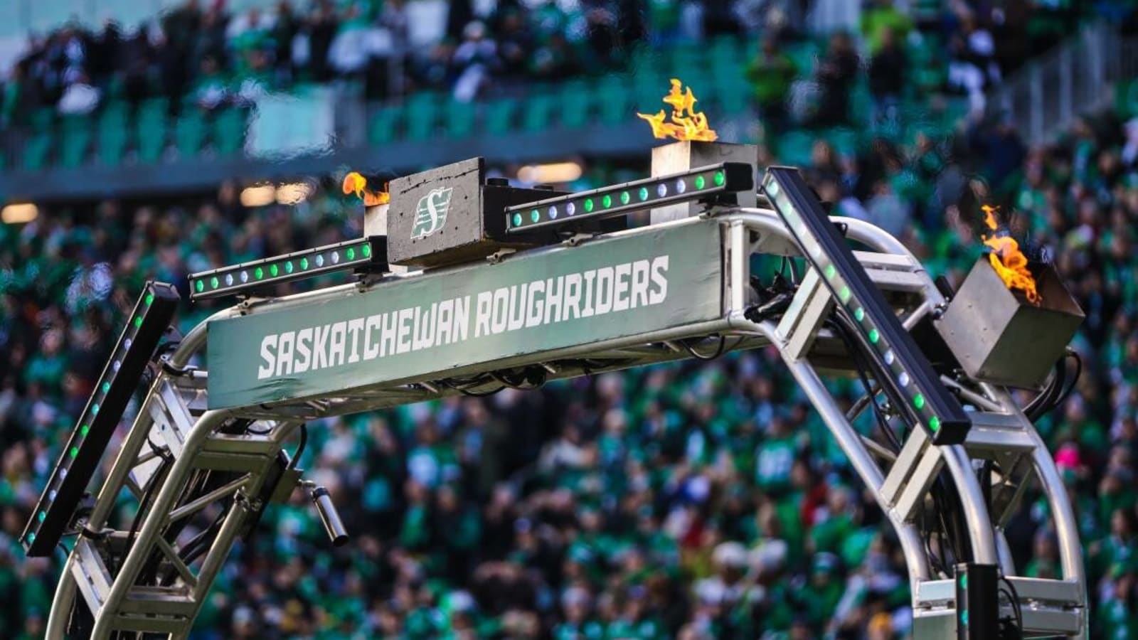 Saskatchewan Roughriders Lock in Three Players on Extensions, Including OL Philip Blake