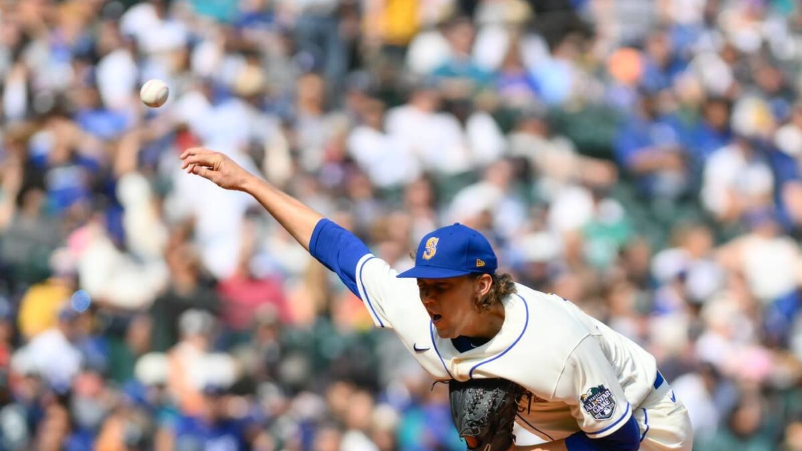 Seattle Mariners Avoid Arbitration with Key Pitcher, Utility Player