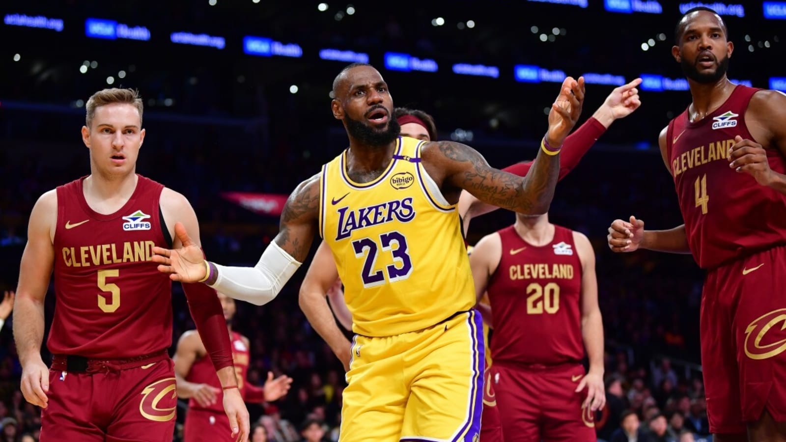 Lakers Fans Disappointed After Loss To Cavaliers In Final Game Of 2024