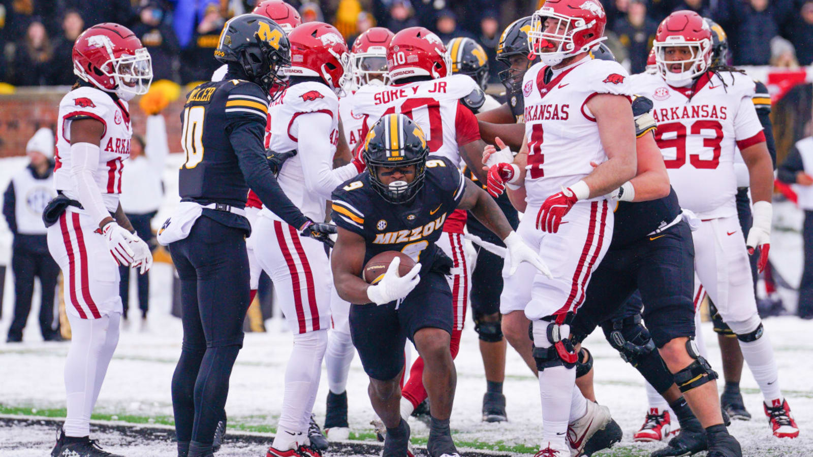 Missouri-Arkansas Ends in Heated Scuffle on Saturday