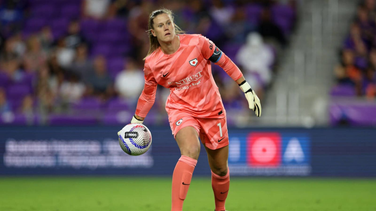 Red Stars&#39; Alyssa Naeher, Mallory Swanson Win SheBelieves Cup During International Window