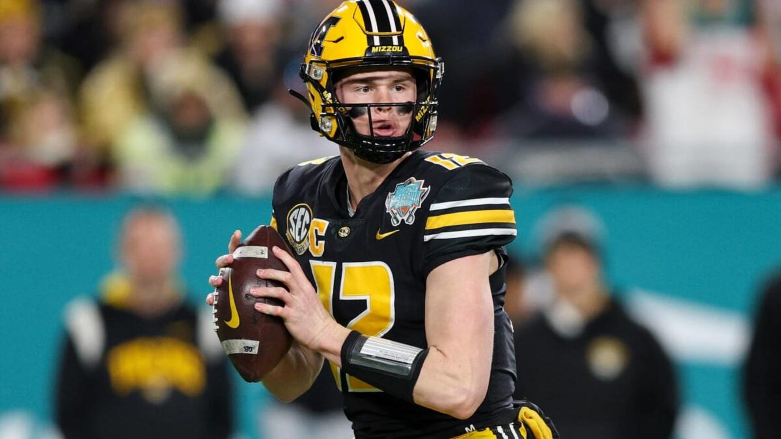 Does Brady Cook&#39;s Shoulder Injury Change Missouri&#39;s QB Approach?