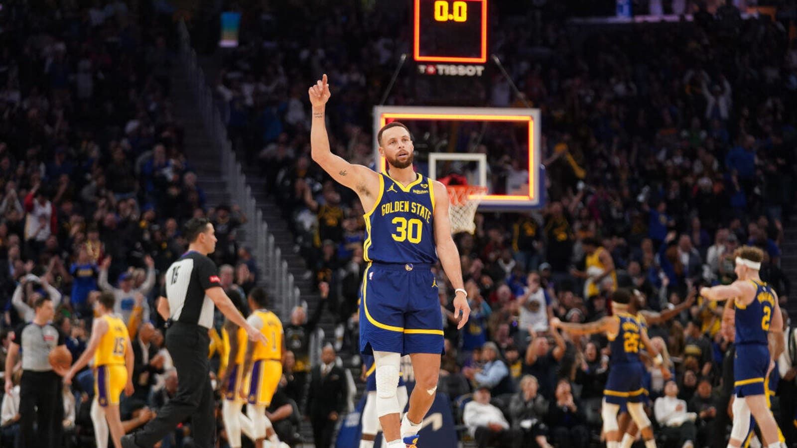 Steph Curry Makes NBA History vs. Lakers