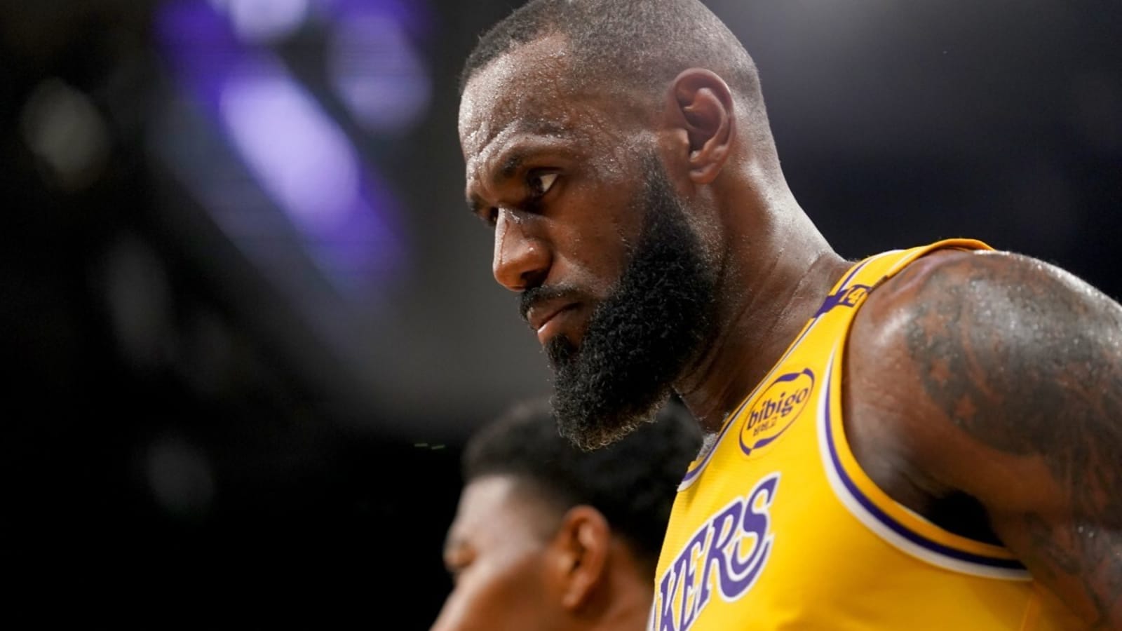 Hot Mic Catches LeBron James Cursing at Fan During Lakers-Kings Game