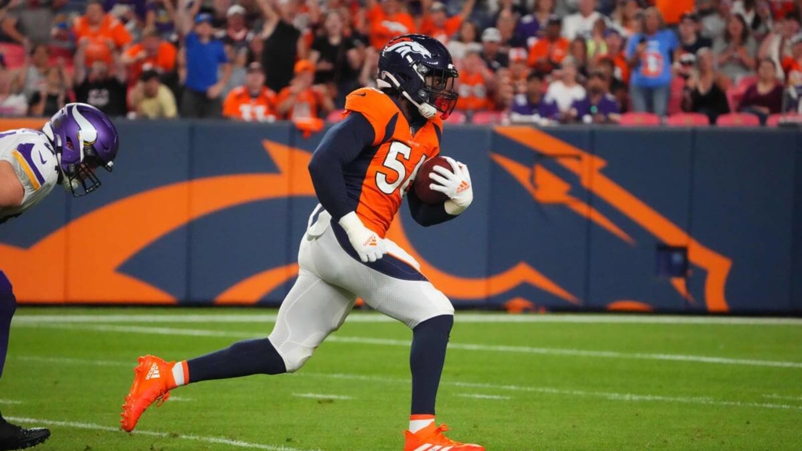 Report: Broncos OLB Baron Browning Sidelined by Knee Surgery