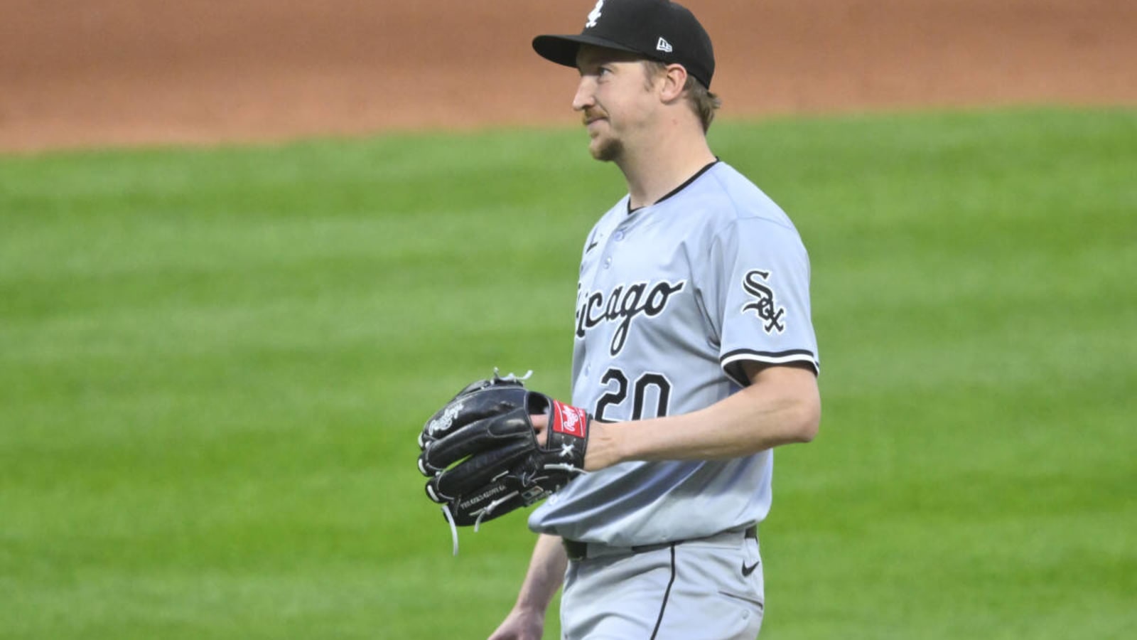 White Sox Can&#39;t Hold 10th-Inning Lead; Yoan Moncada Out for Extended Time