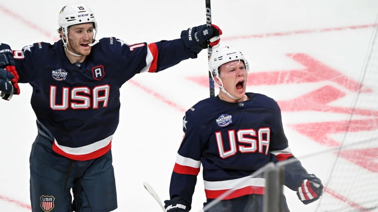 Travis Kelce Sends Stanley Cup Message to Matthew, Brady Tkachuk
