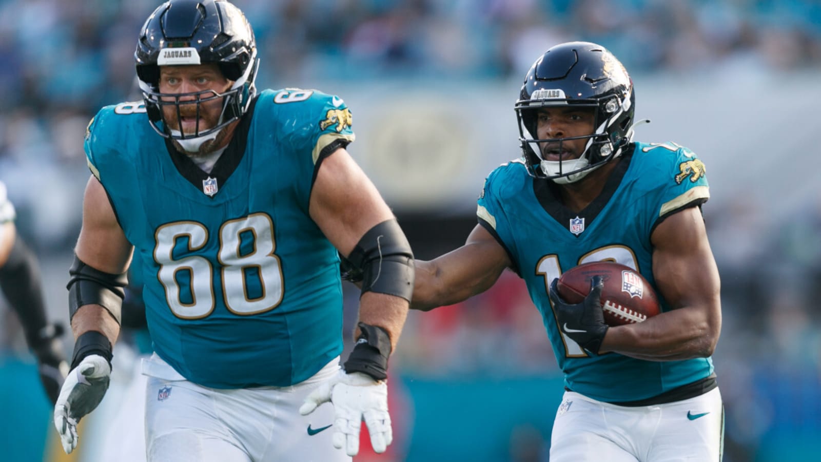 Former All-Pro Offensive Linemen Linked to Patriots