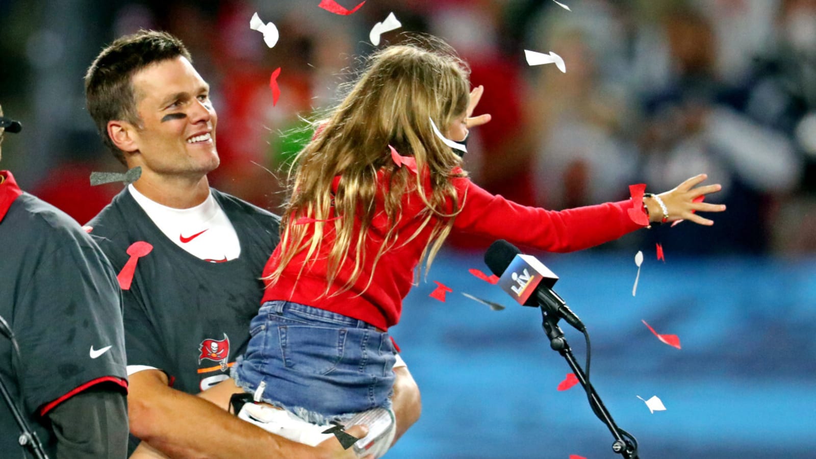Tom Brady Posts Surprising and Adorable Picture Of His Valentine
