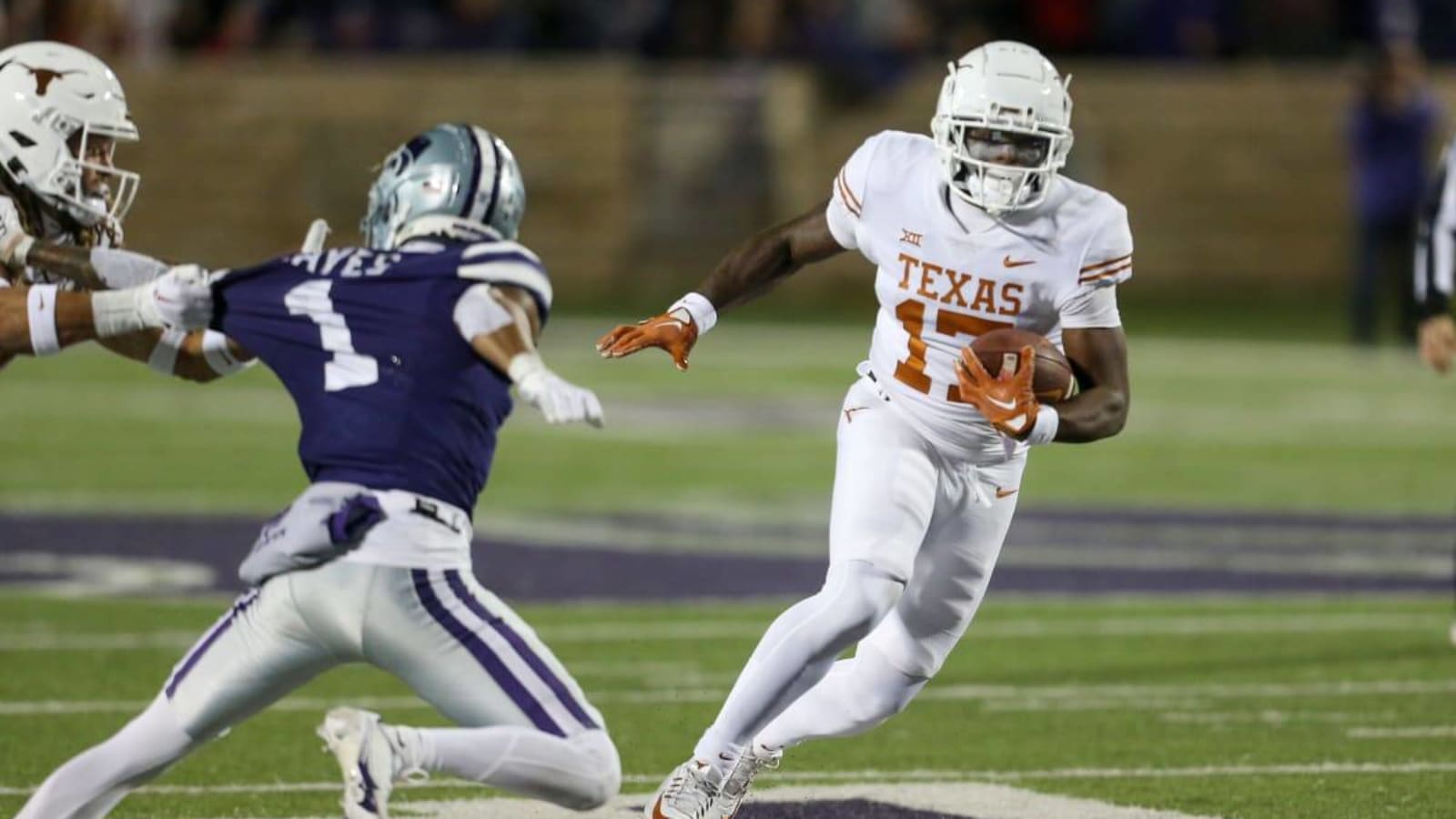 Longhorns RB Savion Red OUT &#39;A Couple Weeks&#39; With Sprained Shoulder