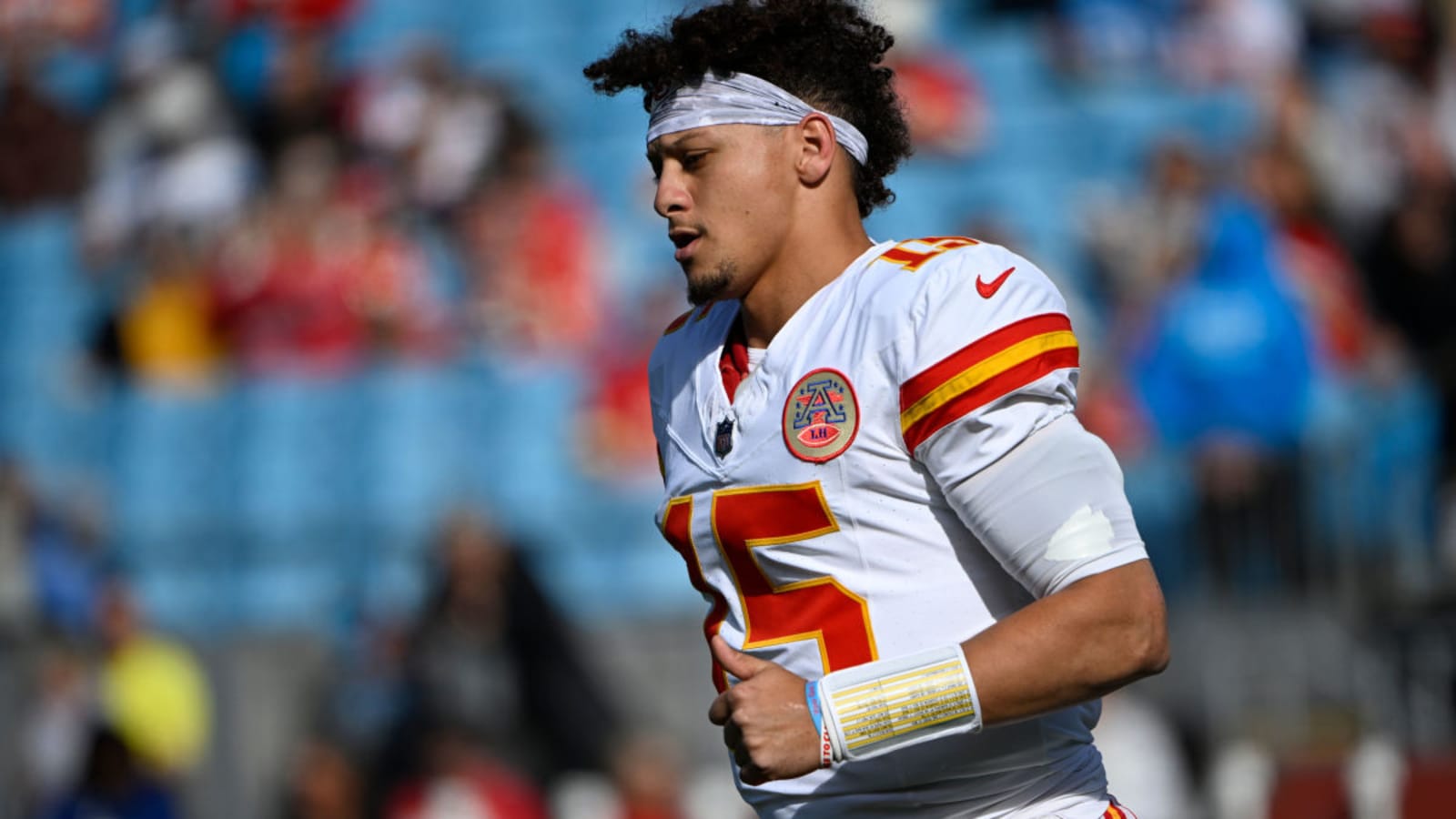 New Video Shows Jameis Winston Consoling Limping Patrick Mahomes After Scary Injury