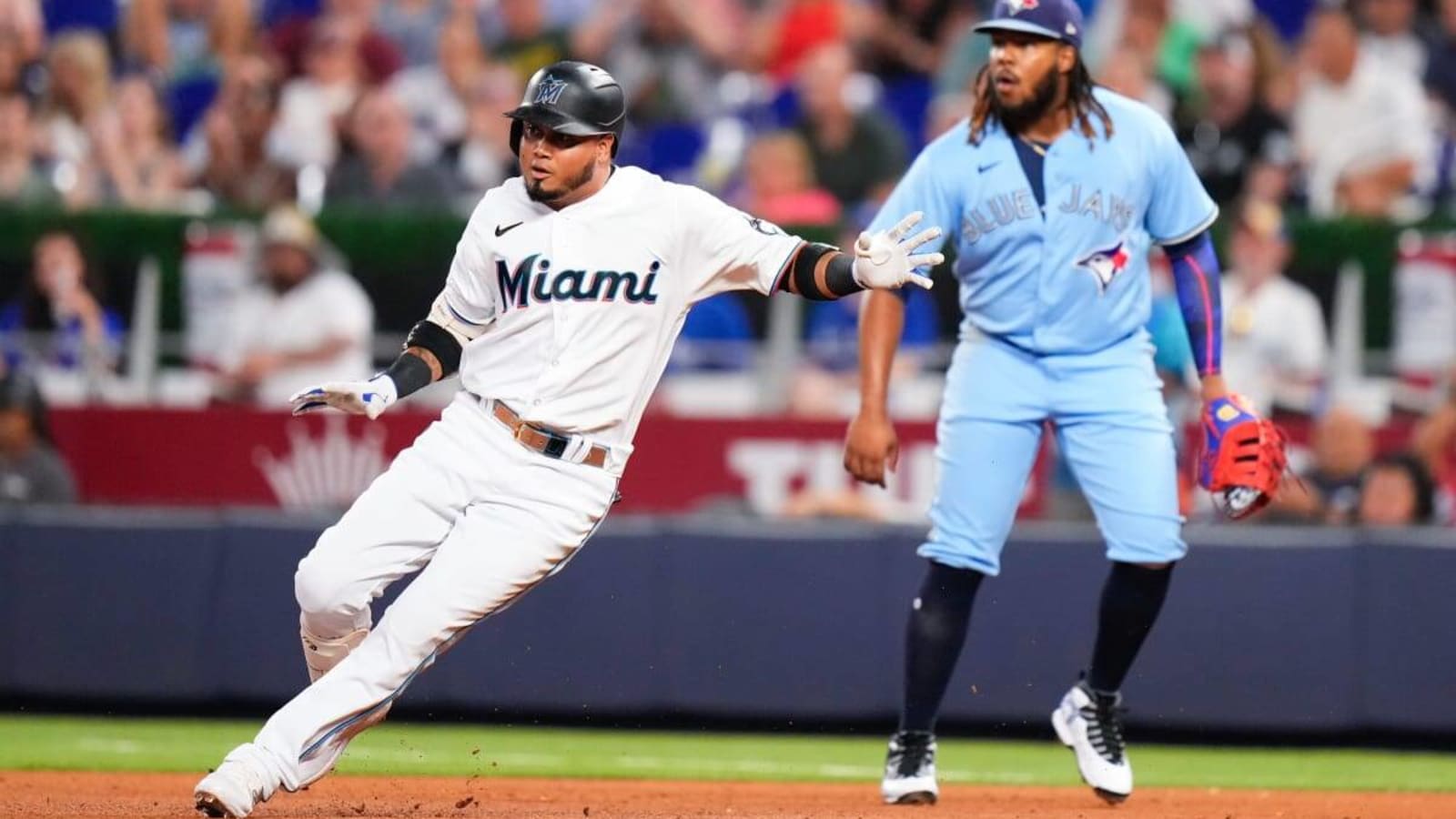 Miami Marlins&#39; Luis Arraez Ties Ted Williams in Baseball History in Quest for .400