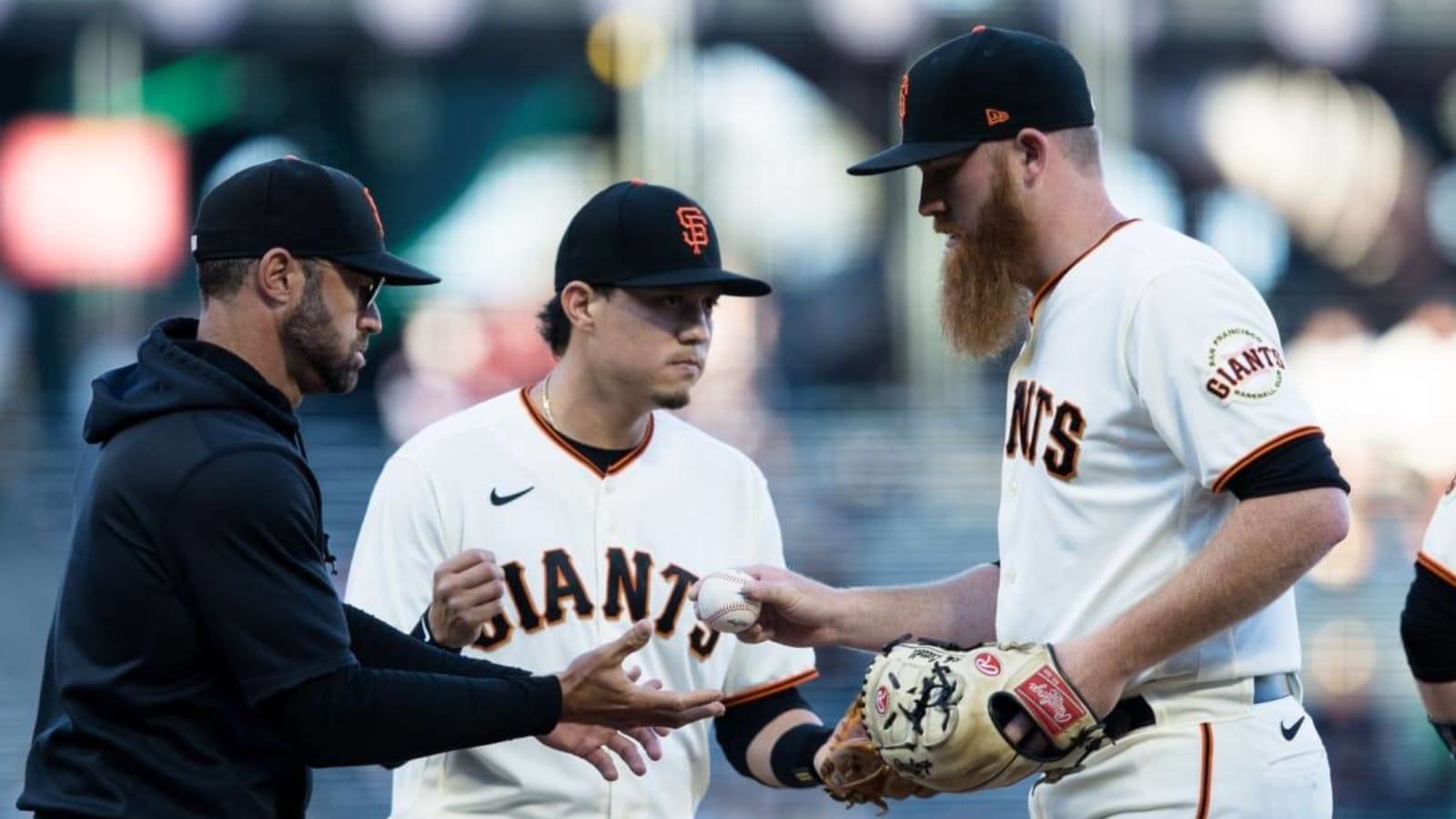 Ex-Twin Zack Littell shows up manager Gabe Kapler