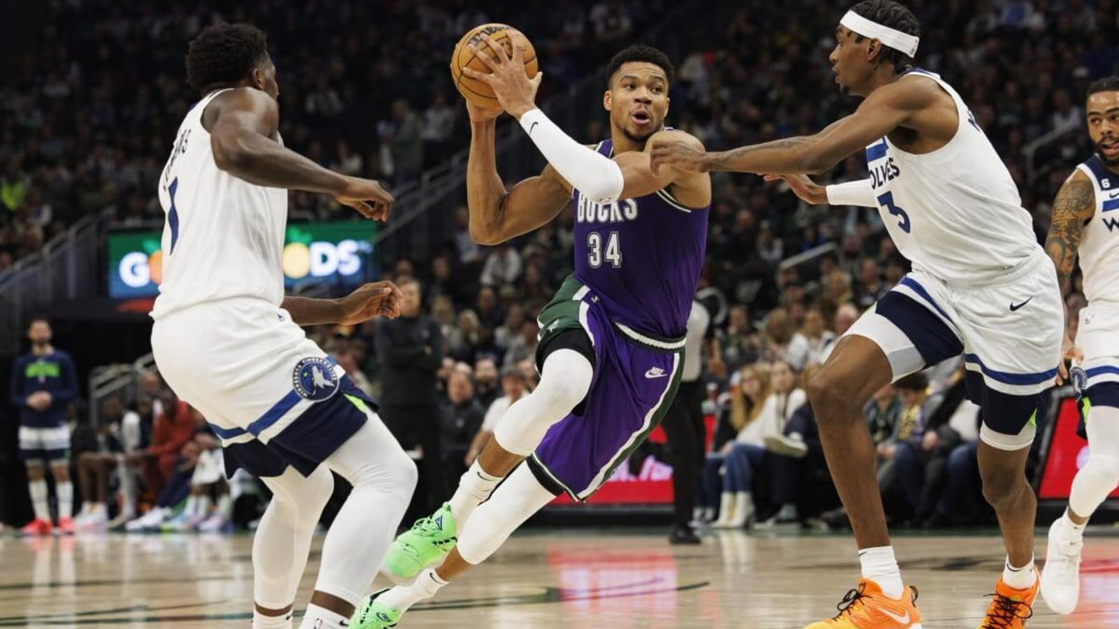 Giannis Antetokounmpo breaks another historic record and joins the likes of Wilt Chamberlain and Elgin Baylor