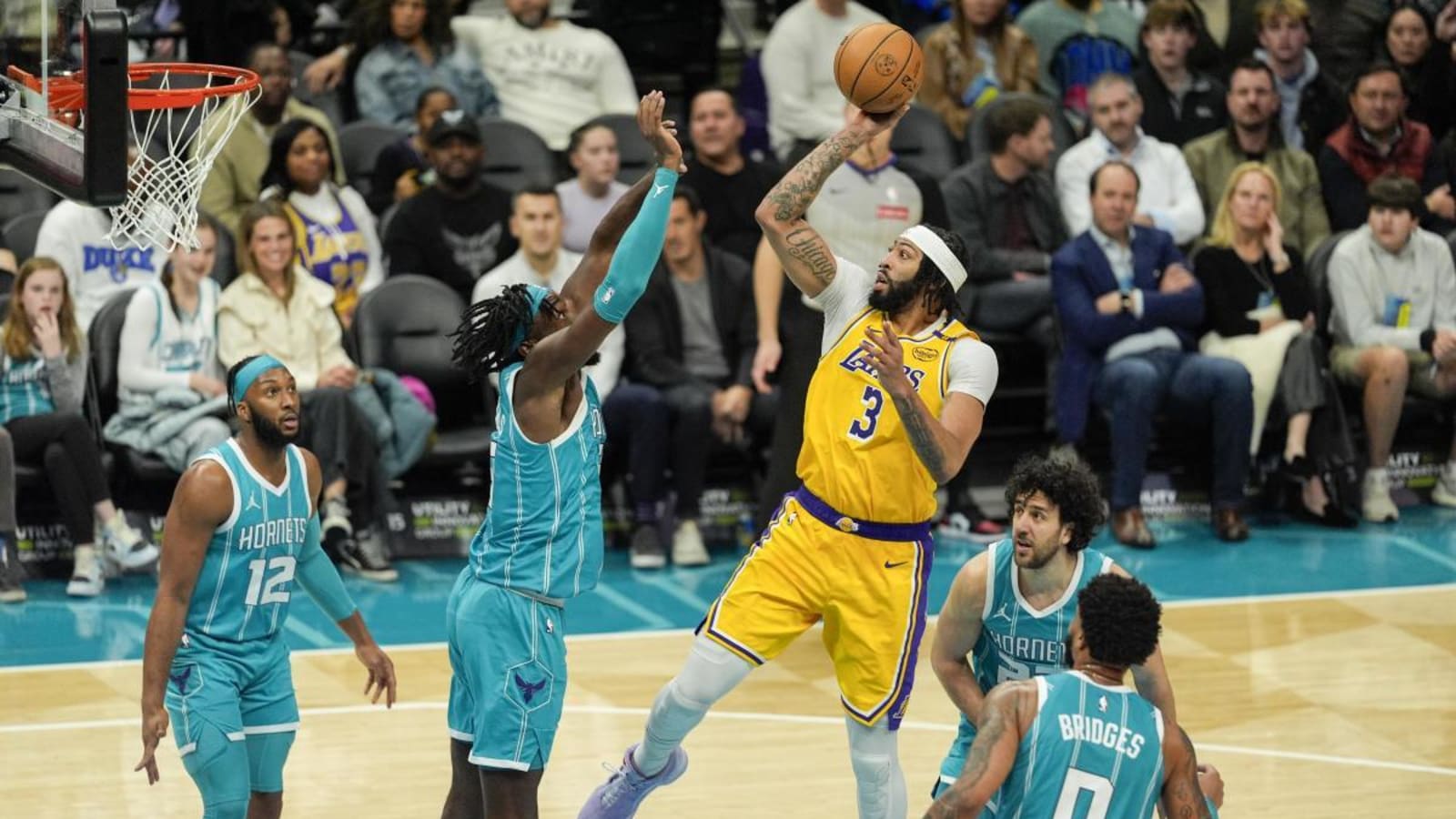 Lakers Make Anthony Davis Announcement After Dominant Performance vs. Hornets