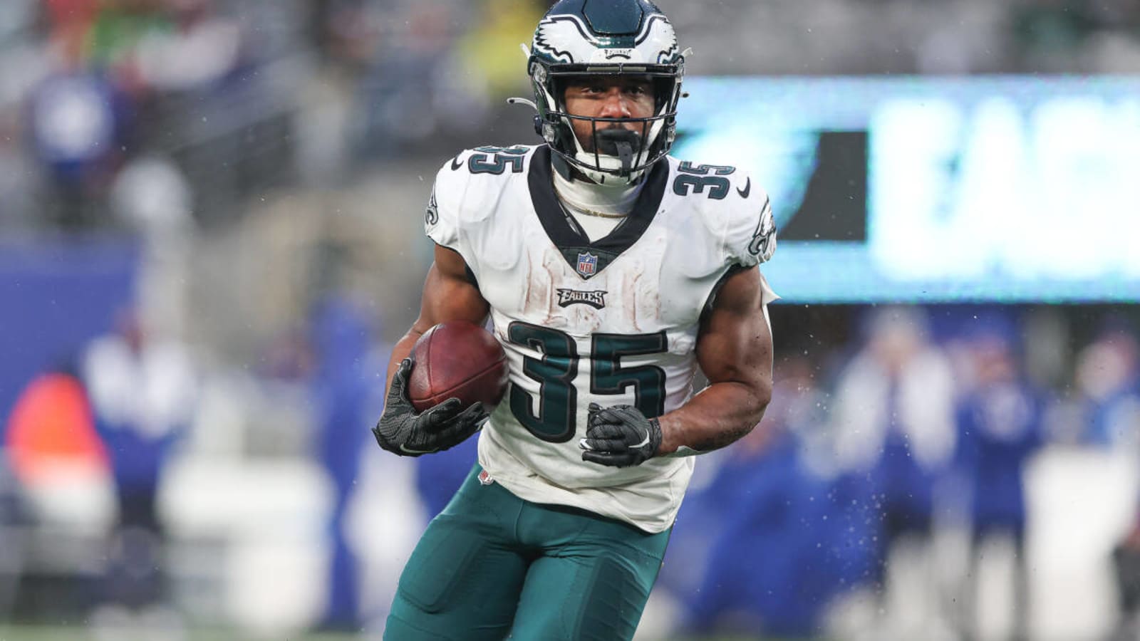 Longtime Eagles RB Boston Scott finds a new home in NFL free agency