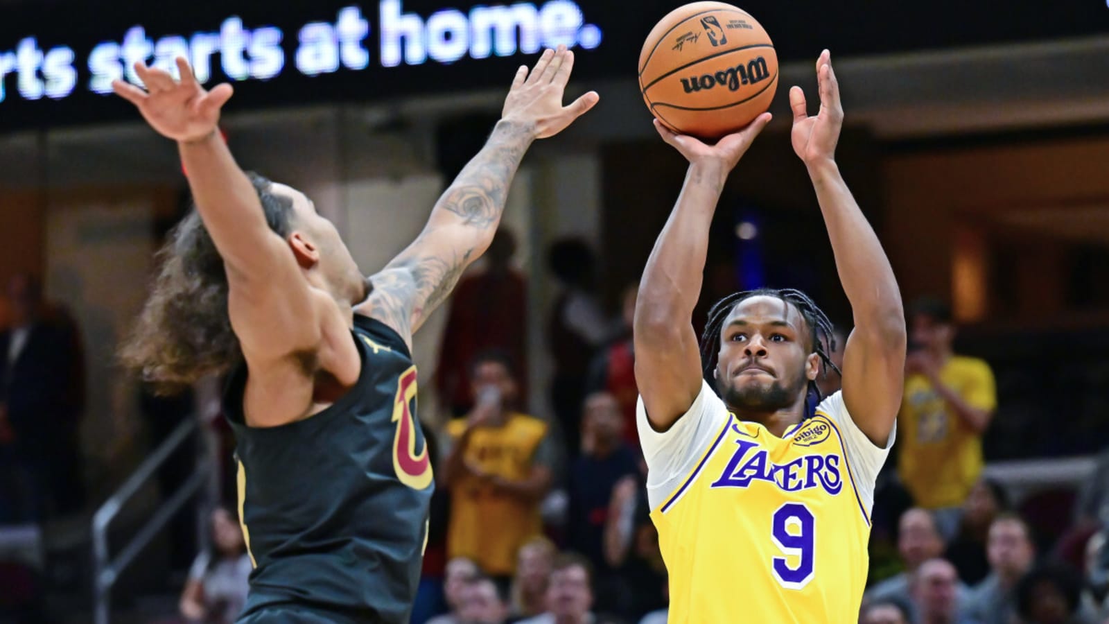 Tale of Two Lakers Rookies: Knecht&#39;s Rise Highlights Bronny&#39;s Growing Pains