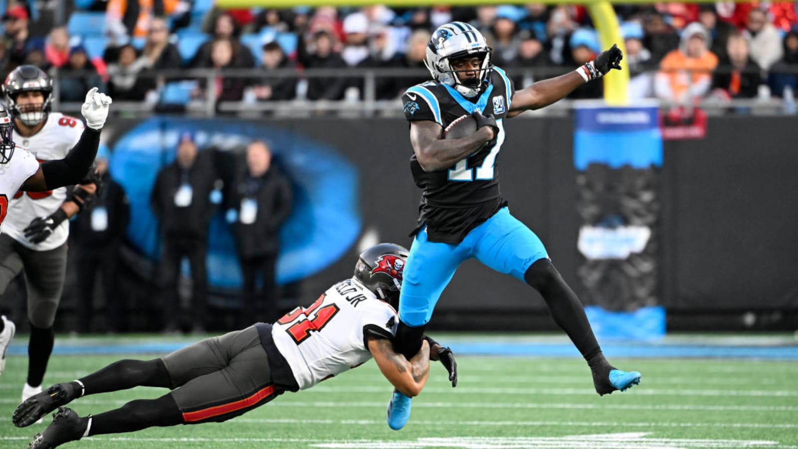 Buccaneers vs. Panthers Week 17 Inactives, Shaq Barrett Status