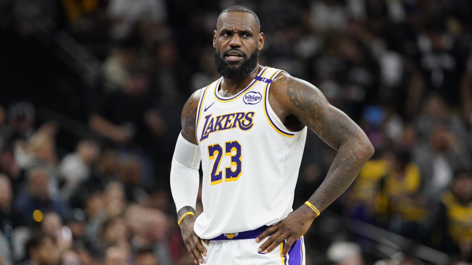 LeBron James, Lakers Set Undesirable Record in Sorry Loss on Monday