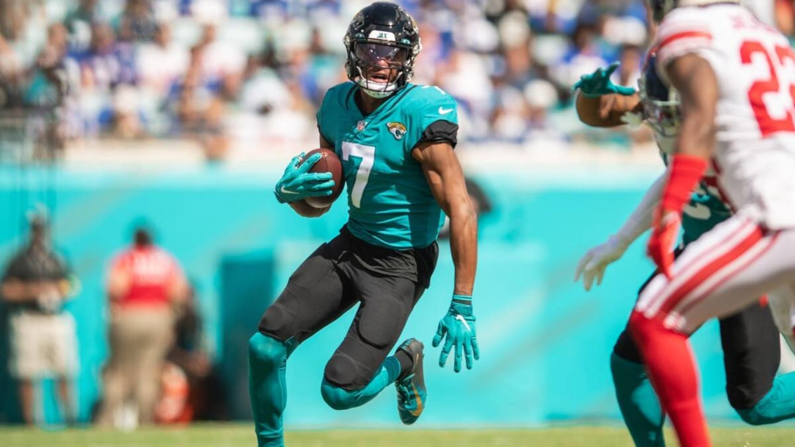 Jaguars vs. 49ers: Zay Jones Practices For Second Consecutive Day