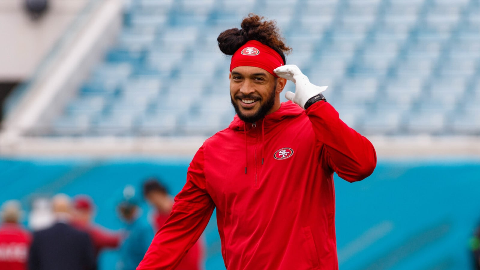 49ers&#39; Talanoa Hufanga performs hilarious forfeit after losing wager on alma mater USC&#39;s defeat to Notre Dame
