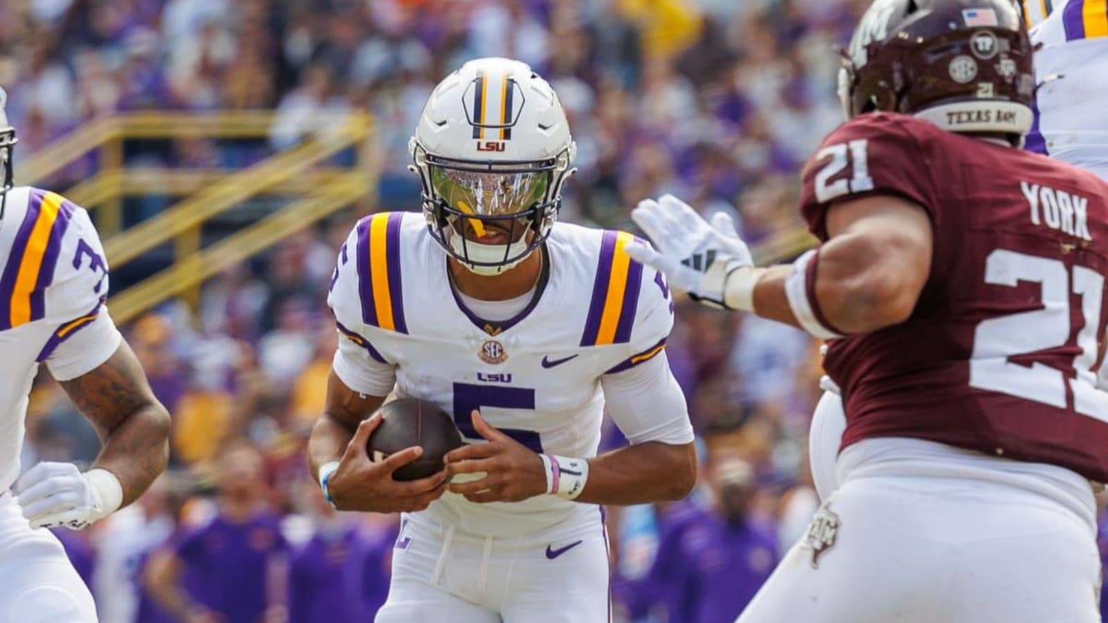 LSU Football: QB Jayden Daniels Favorite to Win 2023 Heisman Trophy