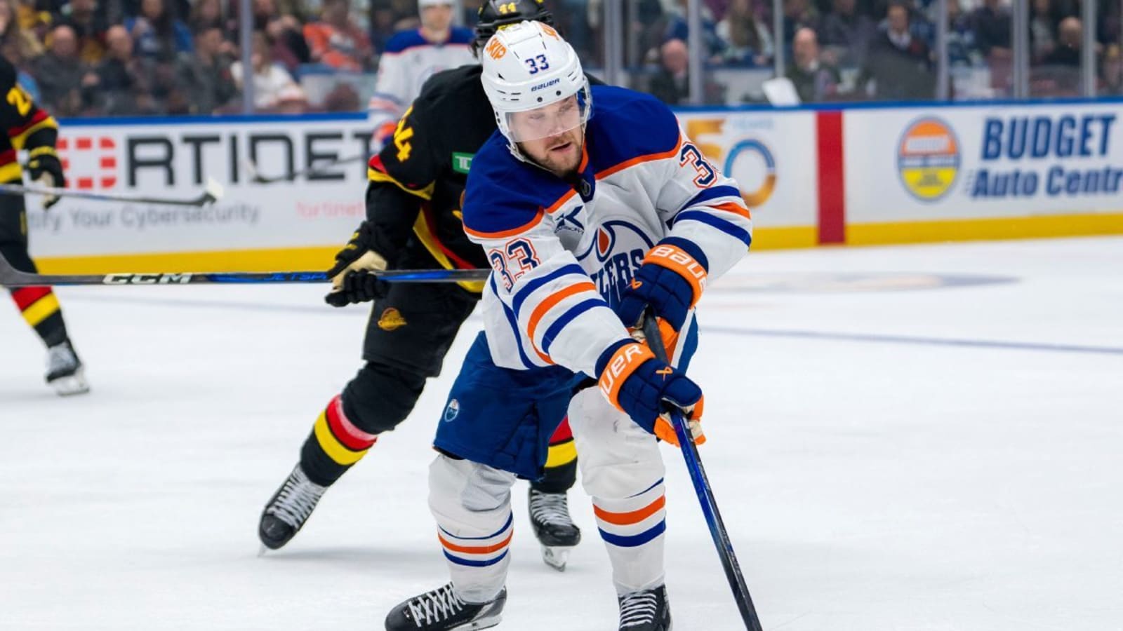 No timeline for return for Oilers’ Viktor Arvidsson