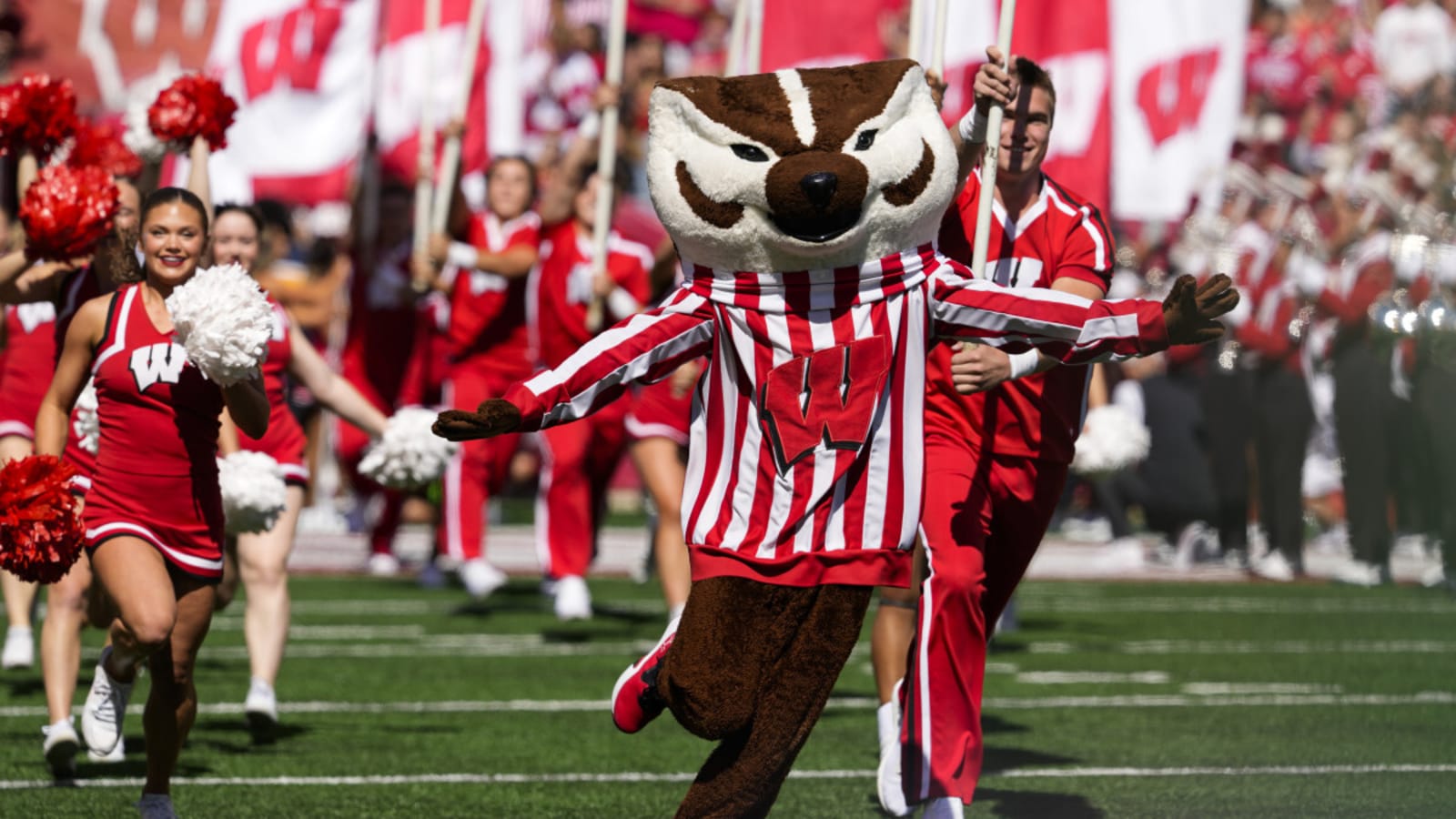 10 Best College Football Predictions ATS: No. 7 Oregon at Wisconsin, No. 6 North Carolina at Wake Forest