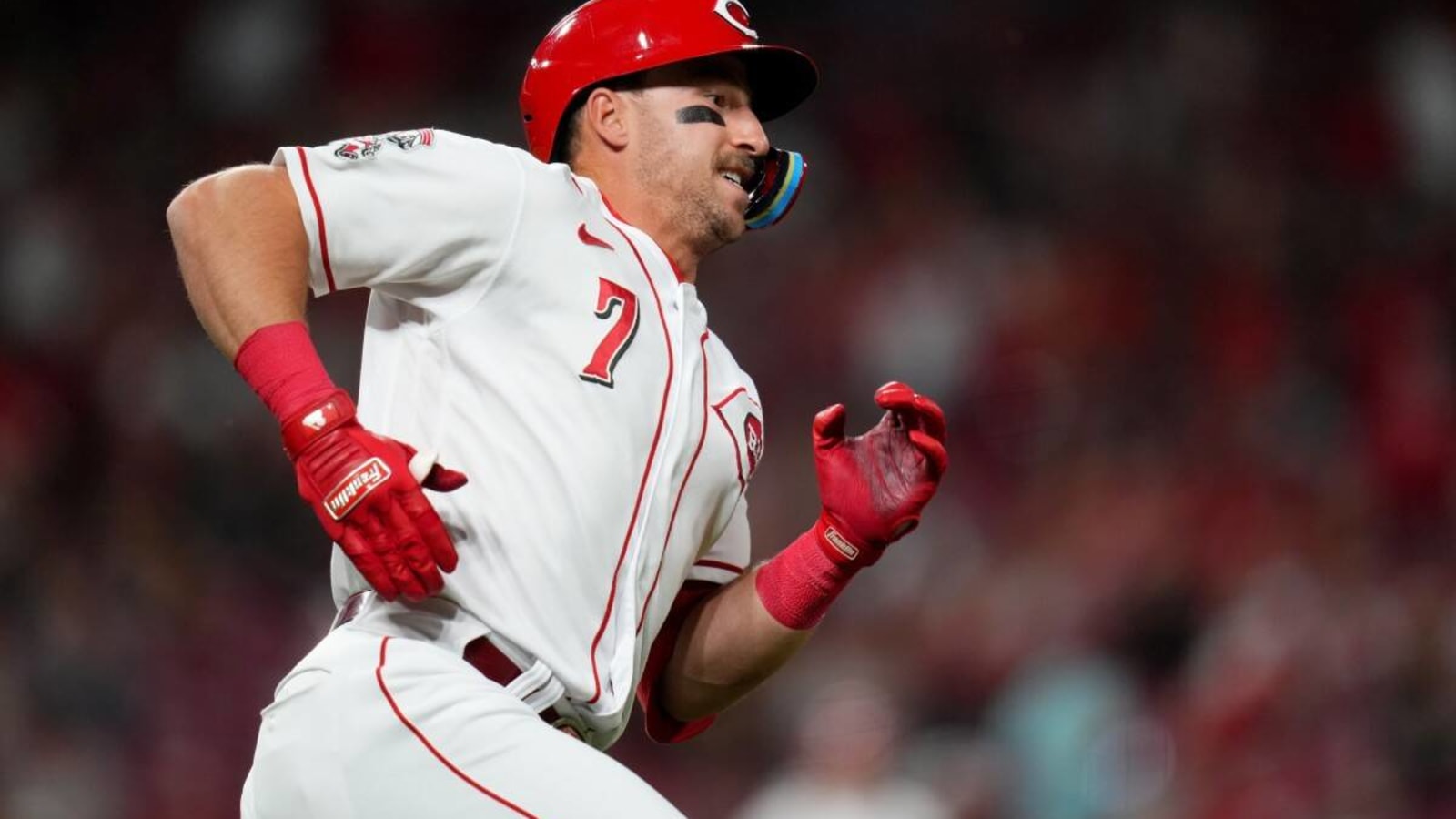 Reds Tie Cubs in Primetime Showdown