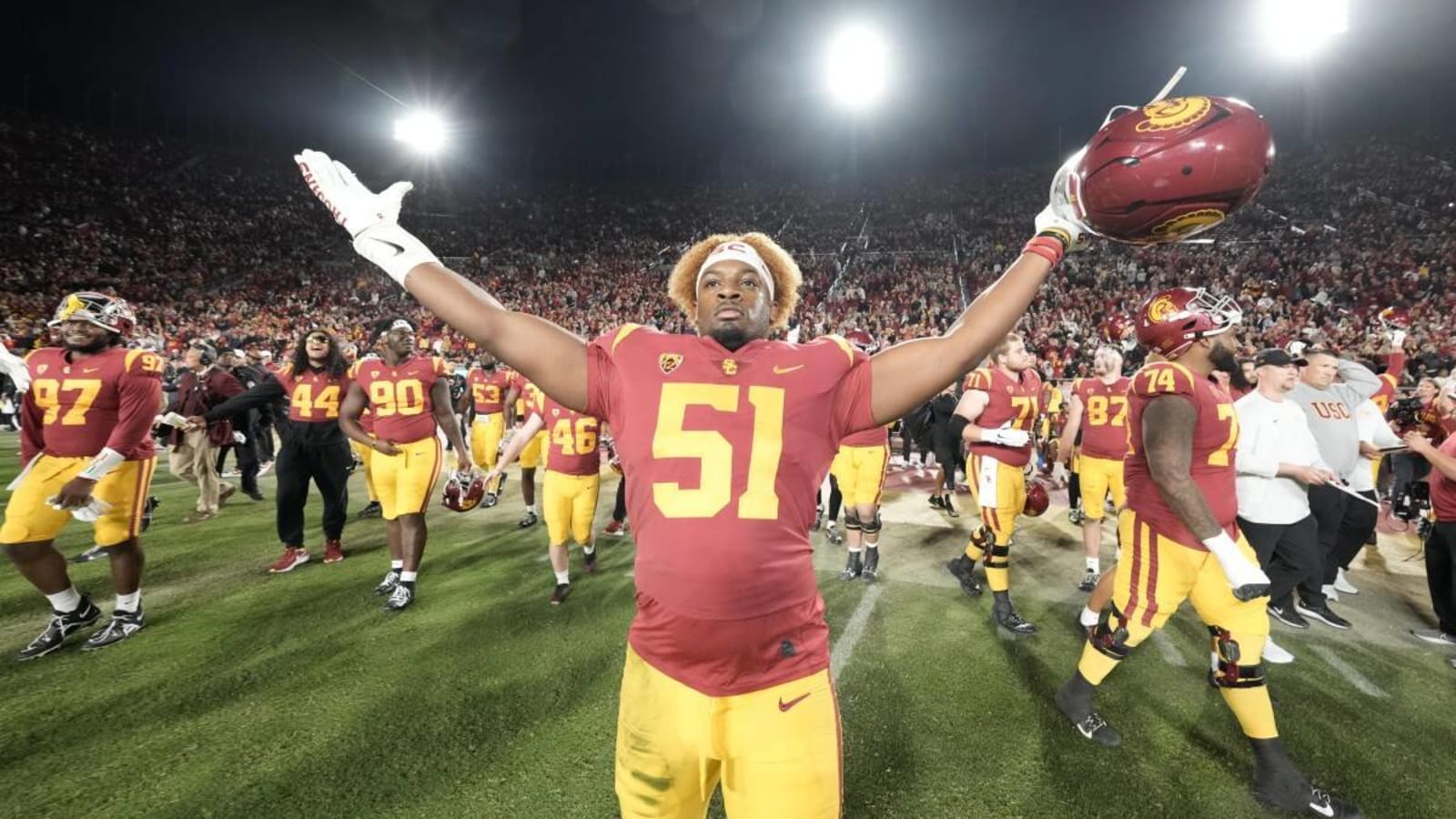 USC Football: Trojans Star DE Officially Declares for NFL Draft