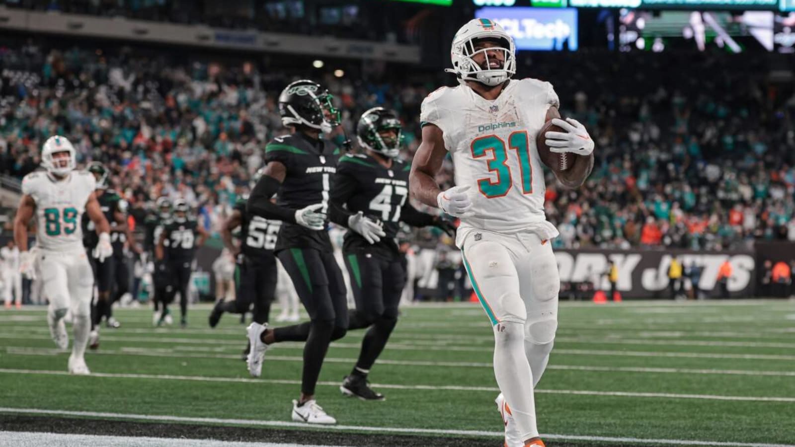 Who will Dolphins lean on to replace Raheem Mostert?