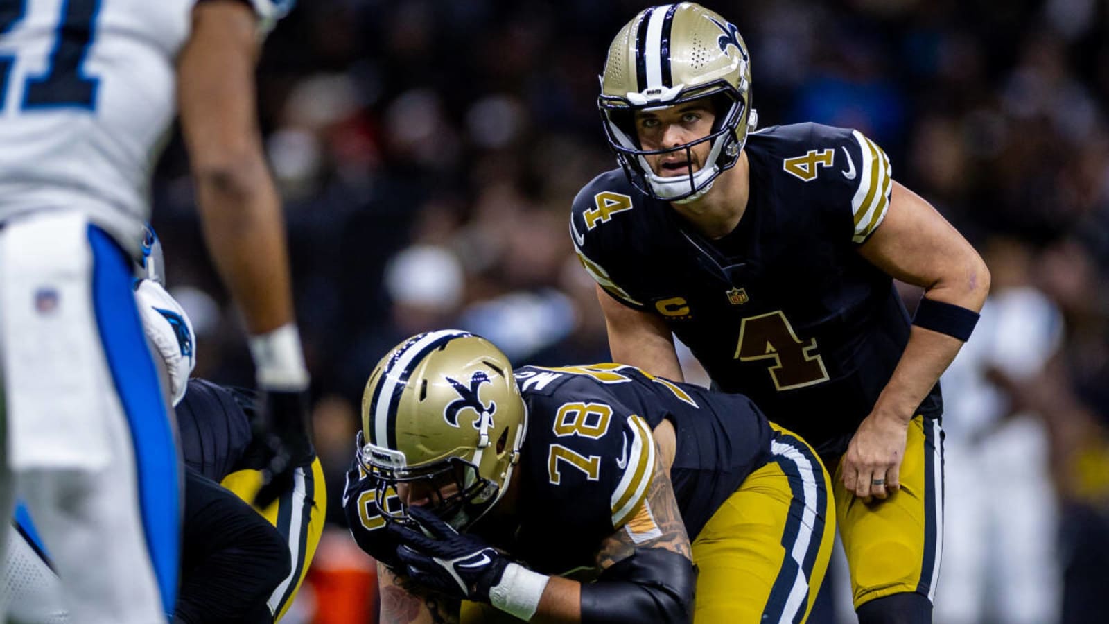 Saints&#39; Erik McCoy posts picture with QB Derek Carr at local crawfish boil during offseason