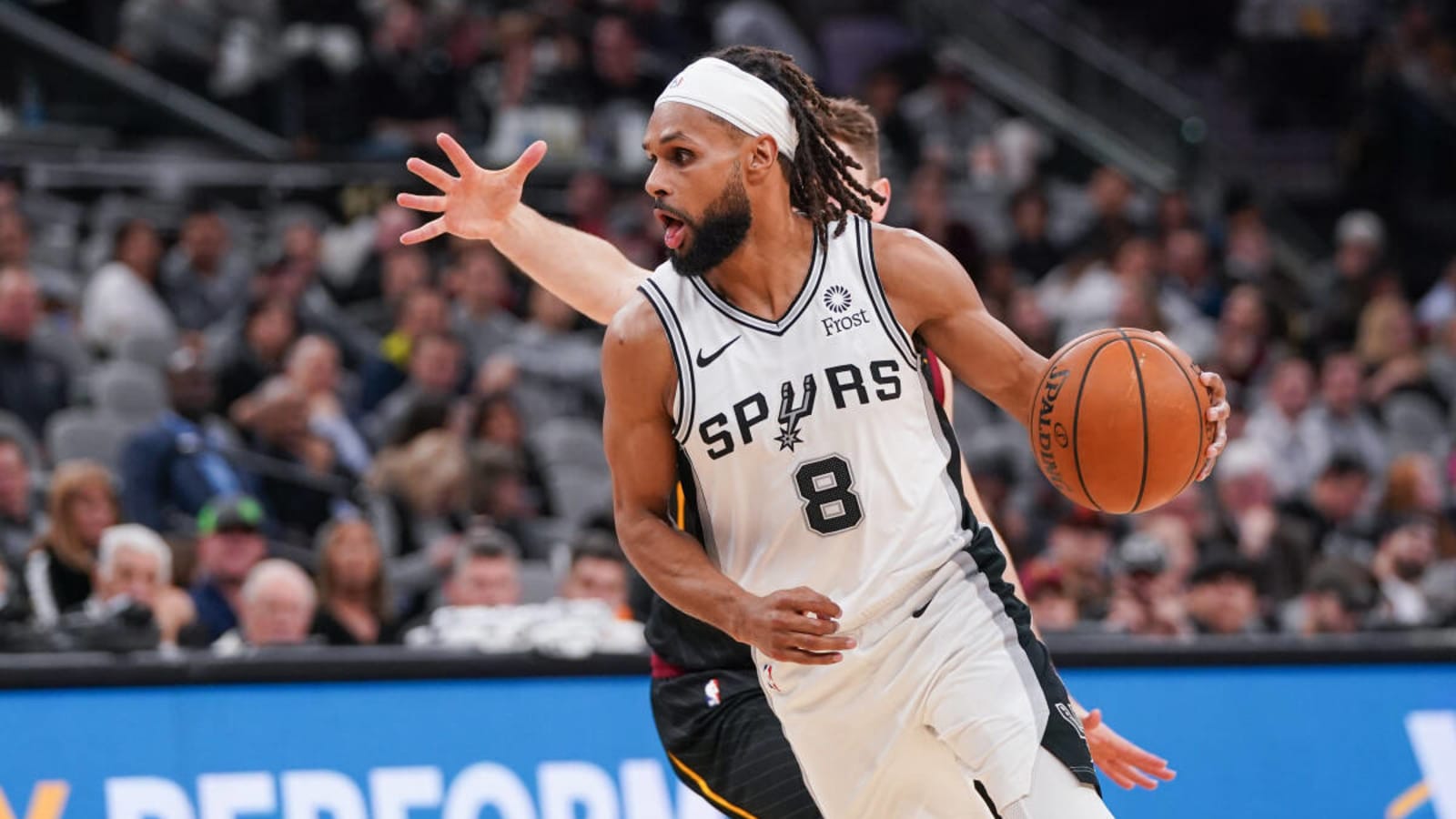 Spurs, Morris Agree to Buyout