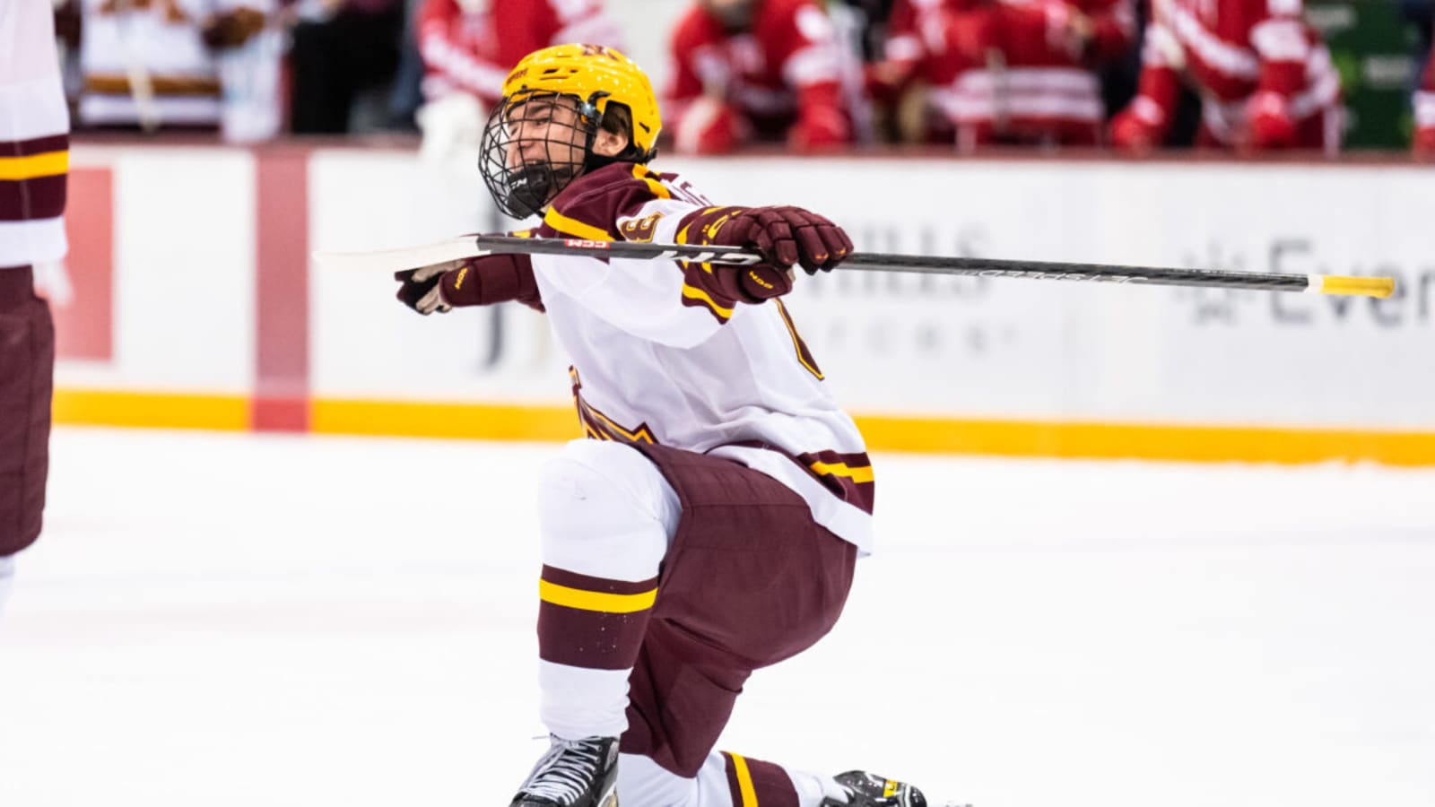 Blues’ Jimmy Snuggerud Could Win the 2025 Hobey Baker Award