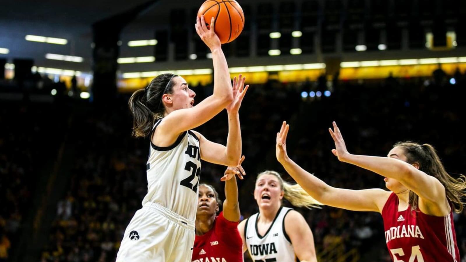 Iowa&#39;s Caitlin Clark Wins Wooden Award, Indiana&#39;s Mackenzie Holmes Was in the Running