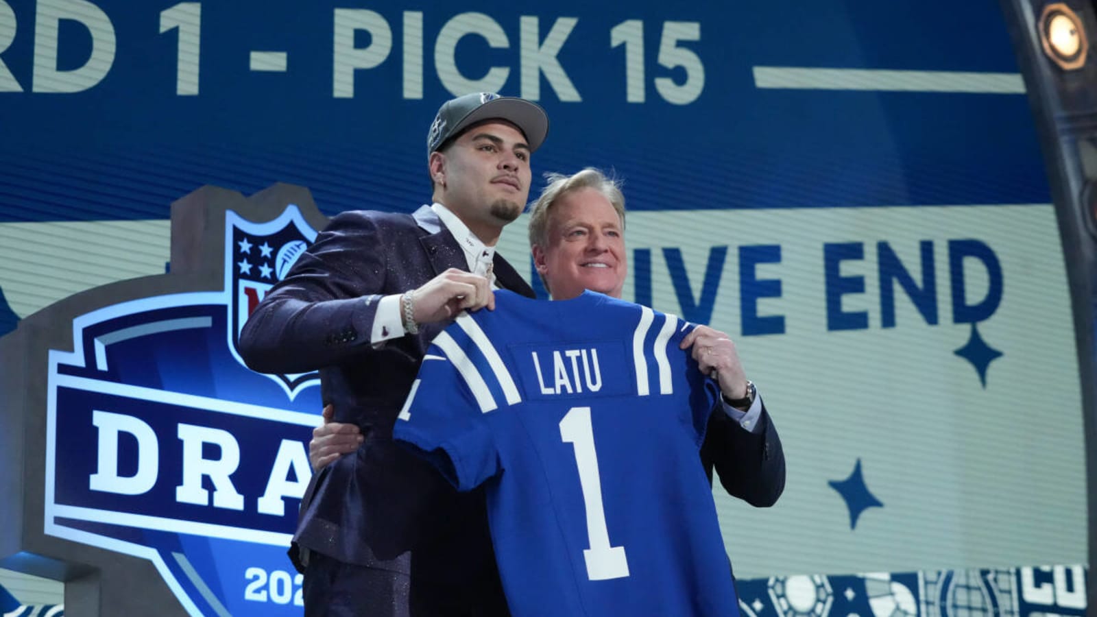 NFL Draft analysts have alot of faith in Laiatu Latu