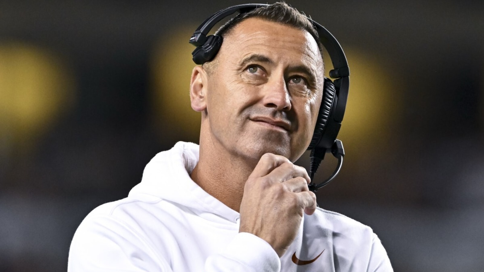 Texas Longhorns and Steve Sarkisian thrown curveball in chase for five star talent who could make history with commitment