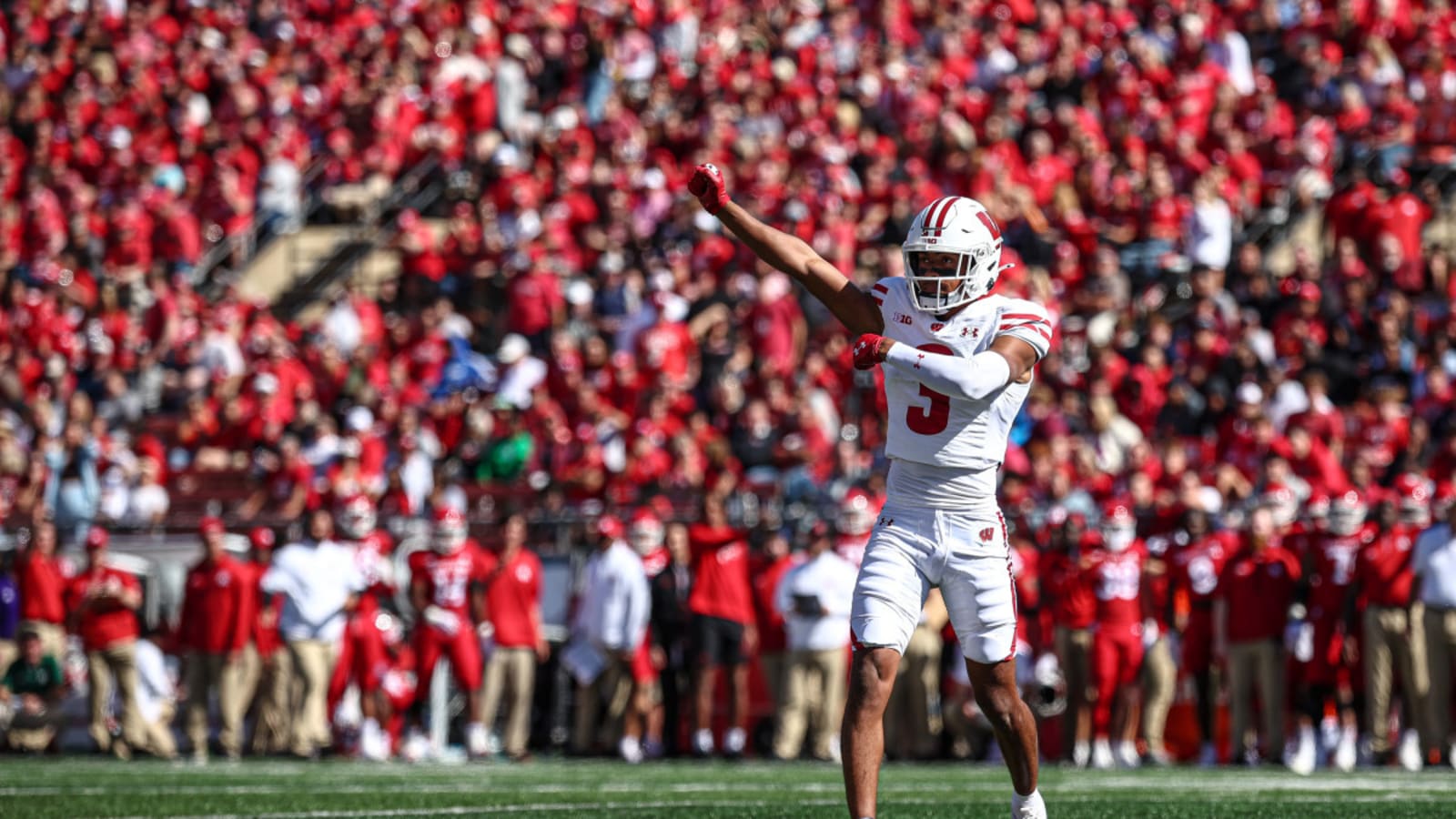 Luke Fickell Expresses &#39;Utmost Confidence&#39; in Badgers Defense for Oregon Matchup