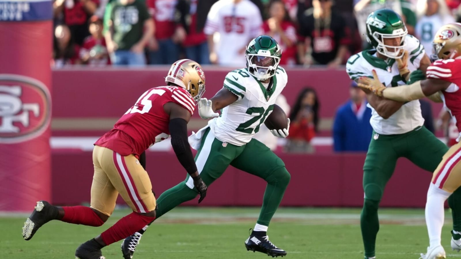 Ex 49ers Linebacker Signed by NFC Rival