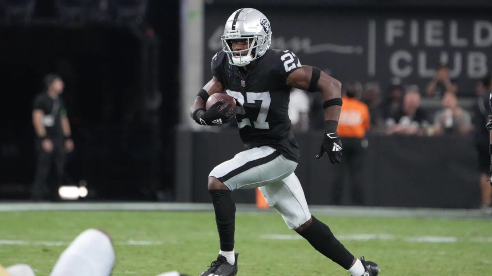 Raiders make roster elevations and moves after big win vs. Patriots
