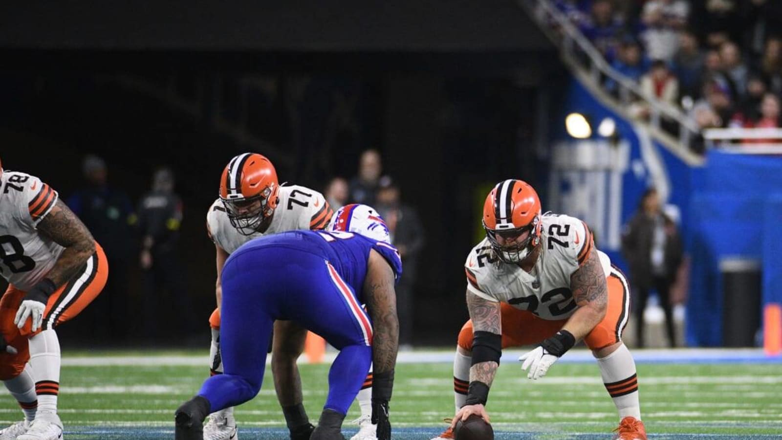 With Bucs on Sunday, Browns Center Issues Come at Bad Time