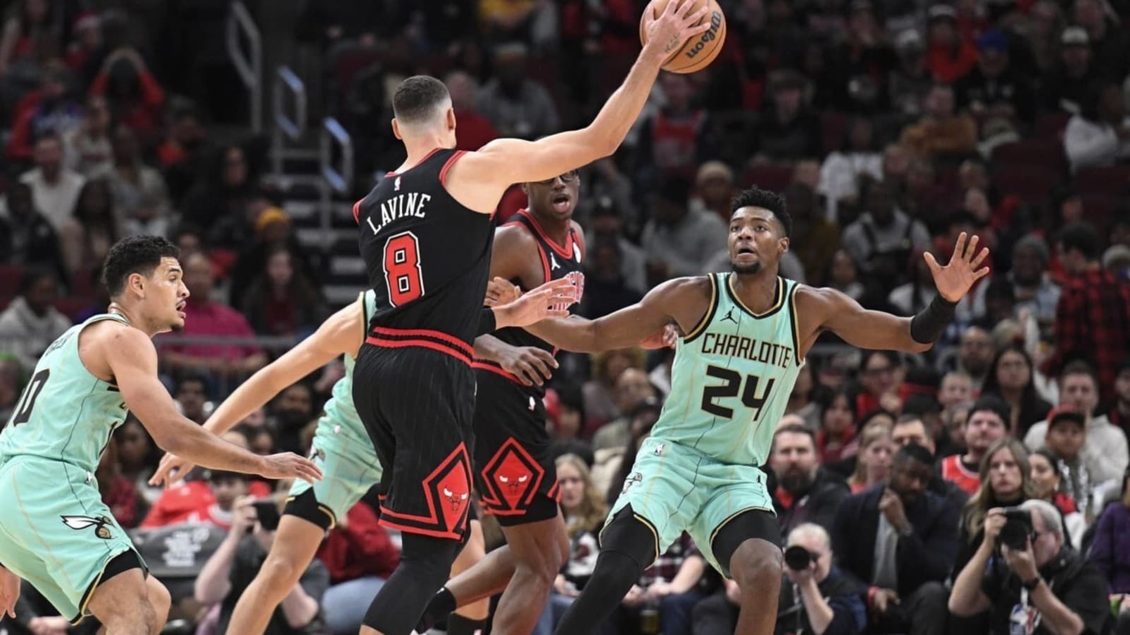 Bulls And Hornets Tie Their Own Record For Most Missed 3-Pointers In An NBA Game