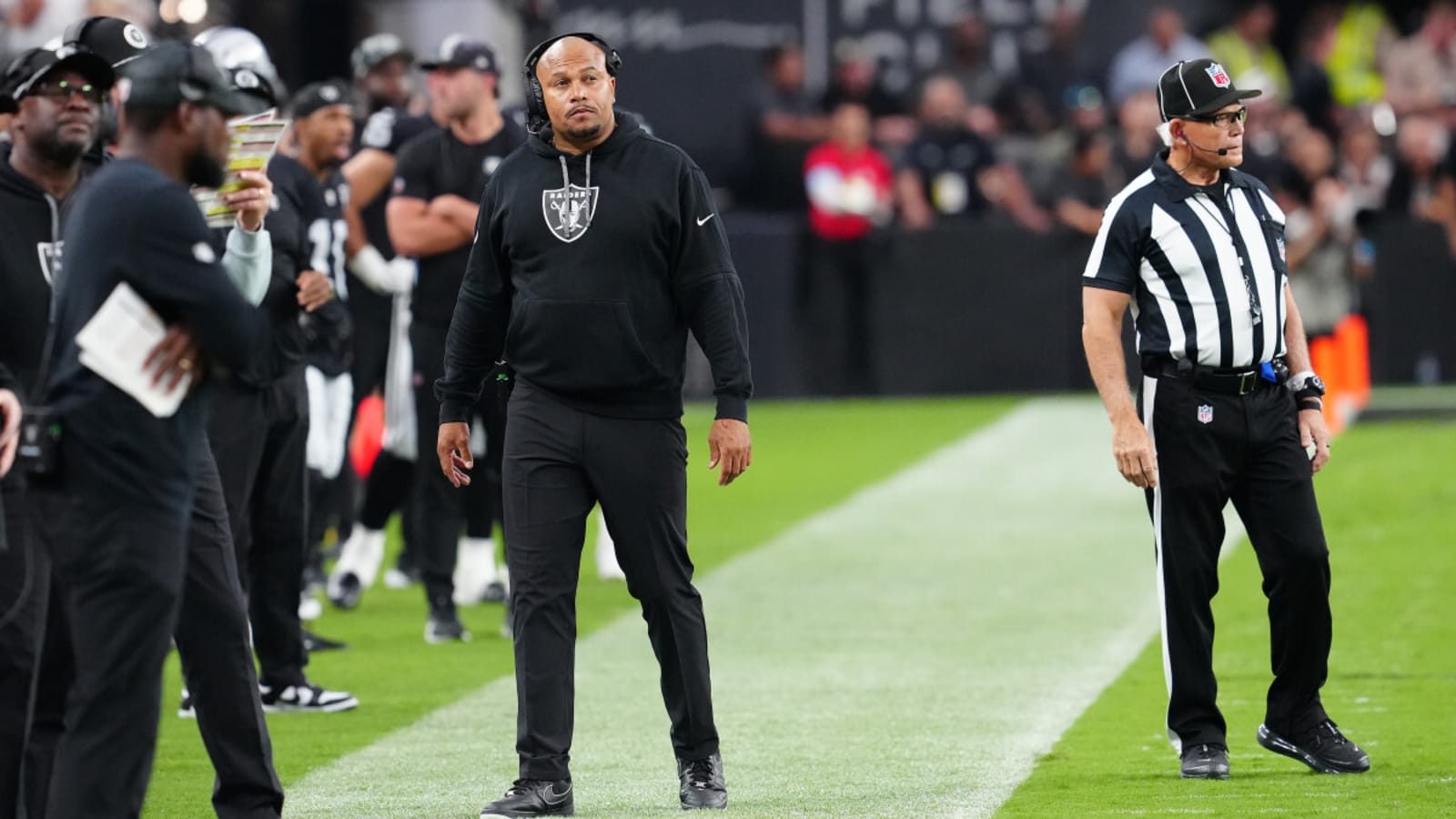 Las Vegas Raiders add a player to the practice squad that has the potential to get elevated in Week 5