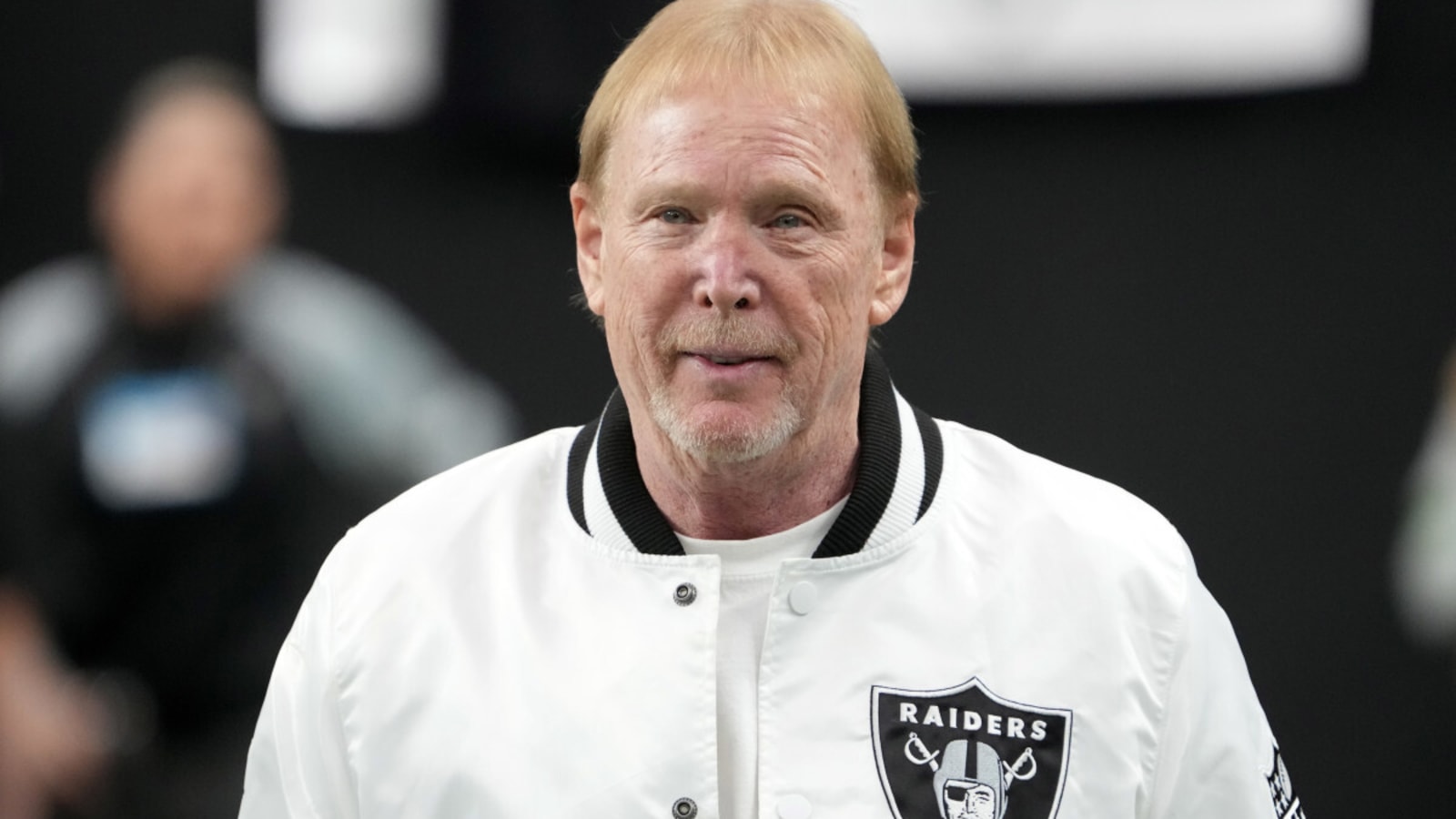 Las Vegas Raiders legend gets gifted what no other alumnus has