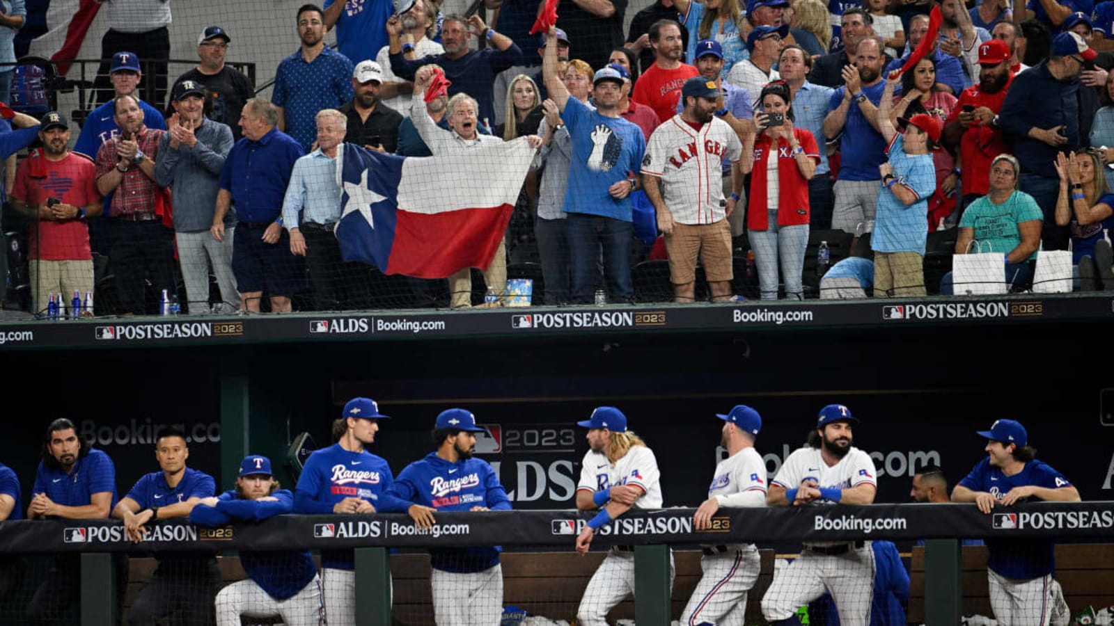 Rangers Want &#39;Obnoxiously Loud&#39; Fans at Home