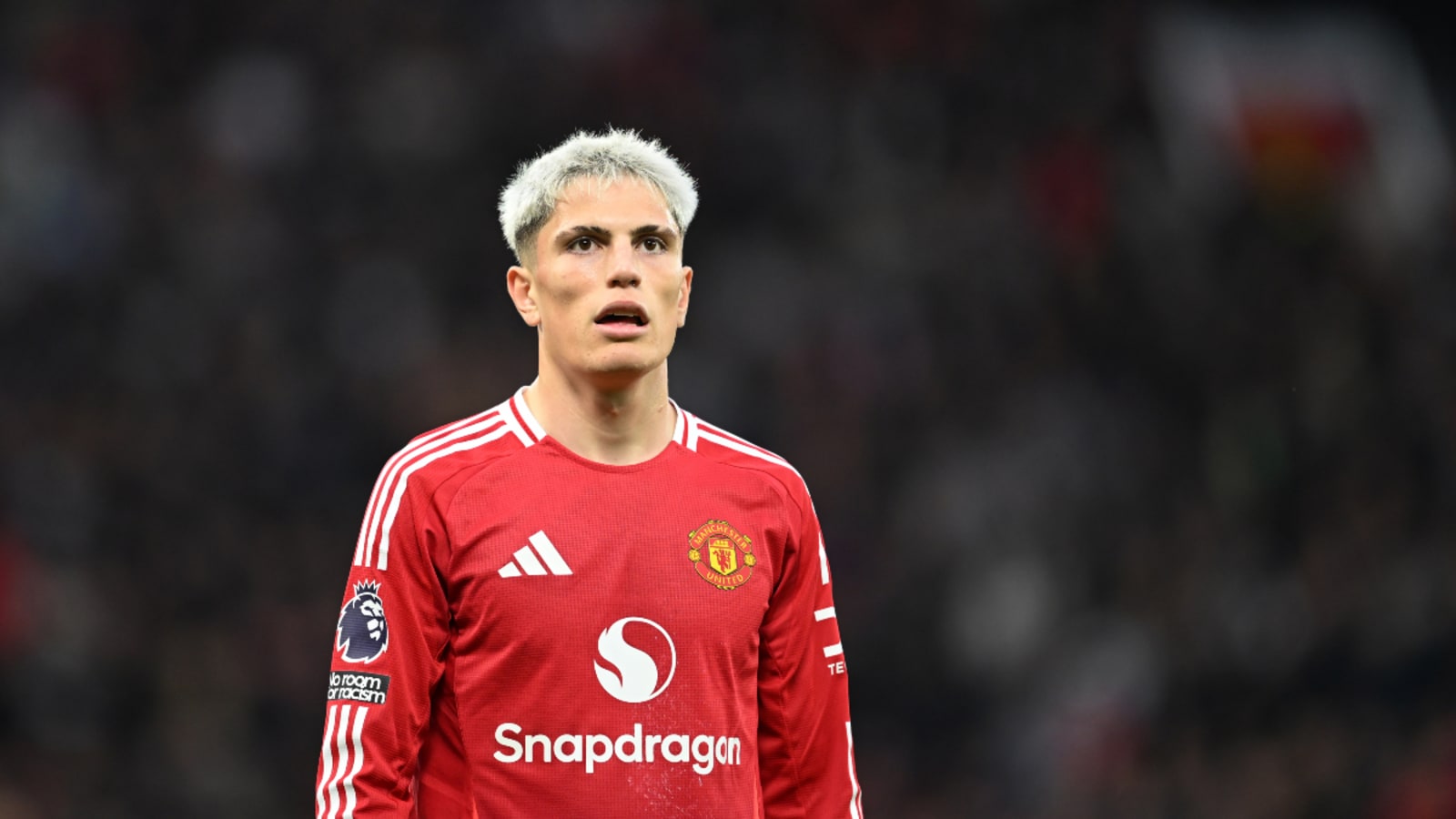 Alejandro Garnacho puts insulting Man United fan in his place before Europa League clash