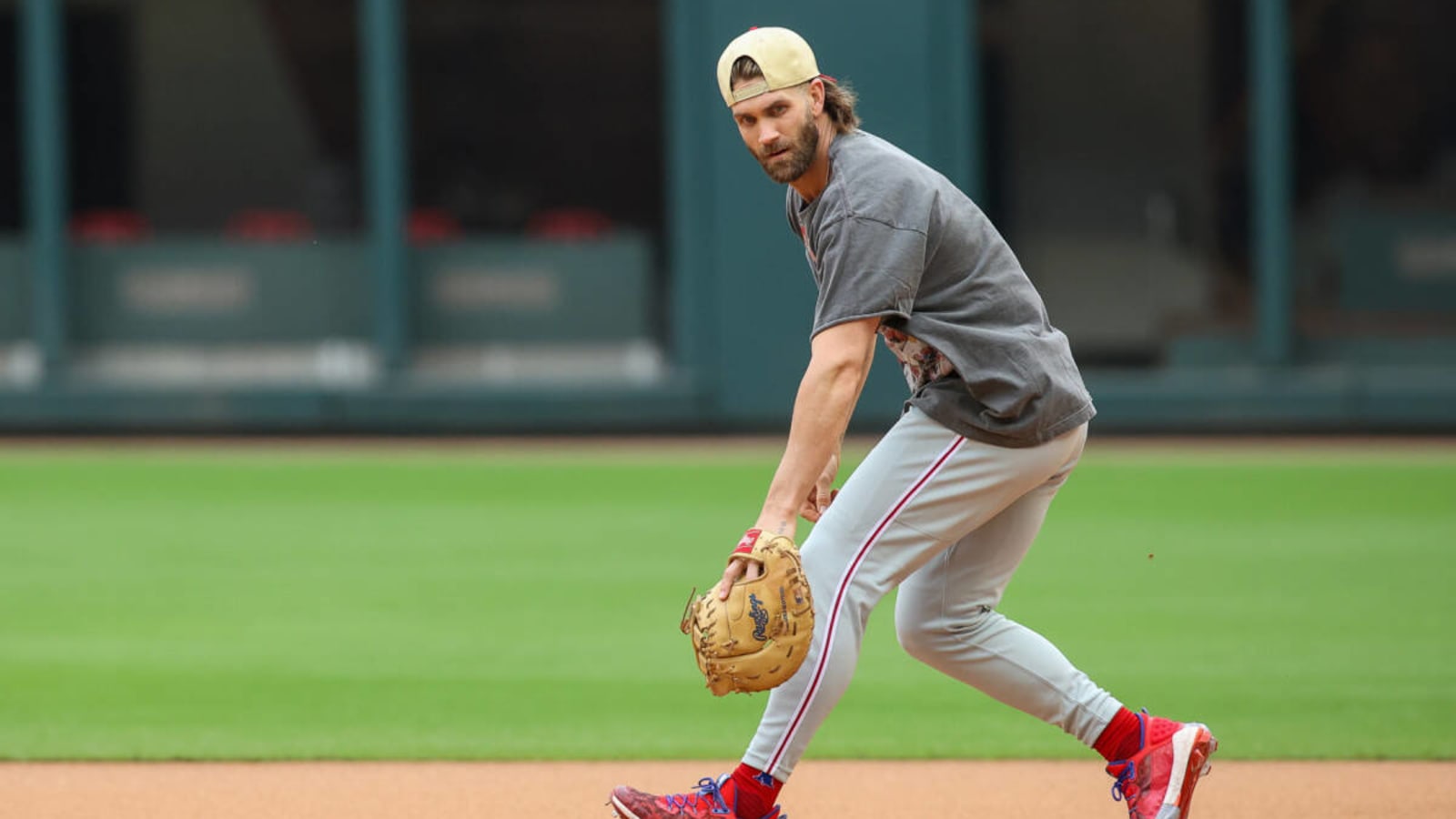 Could Phillies&#39; Harper Win Gold Glove at First?